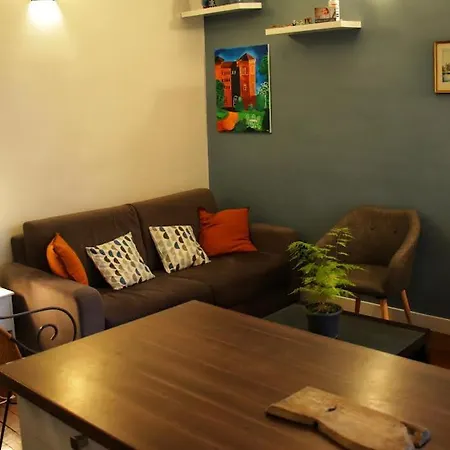 Sunny Serenity: 2-room Charm In Apartment *
